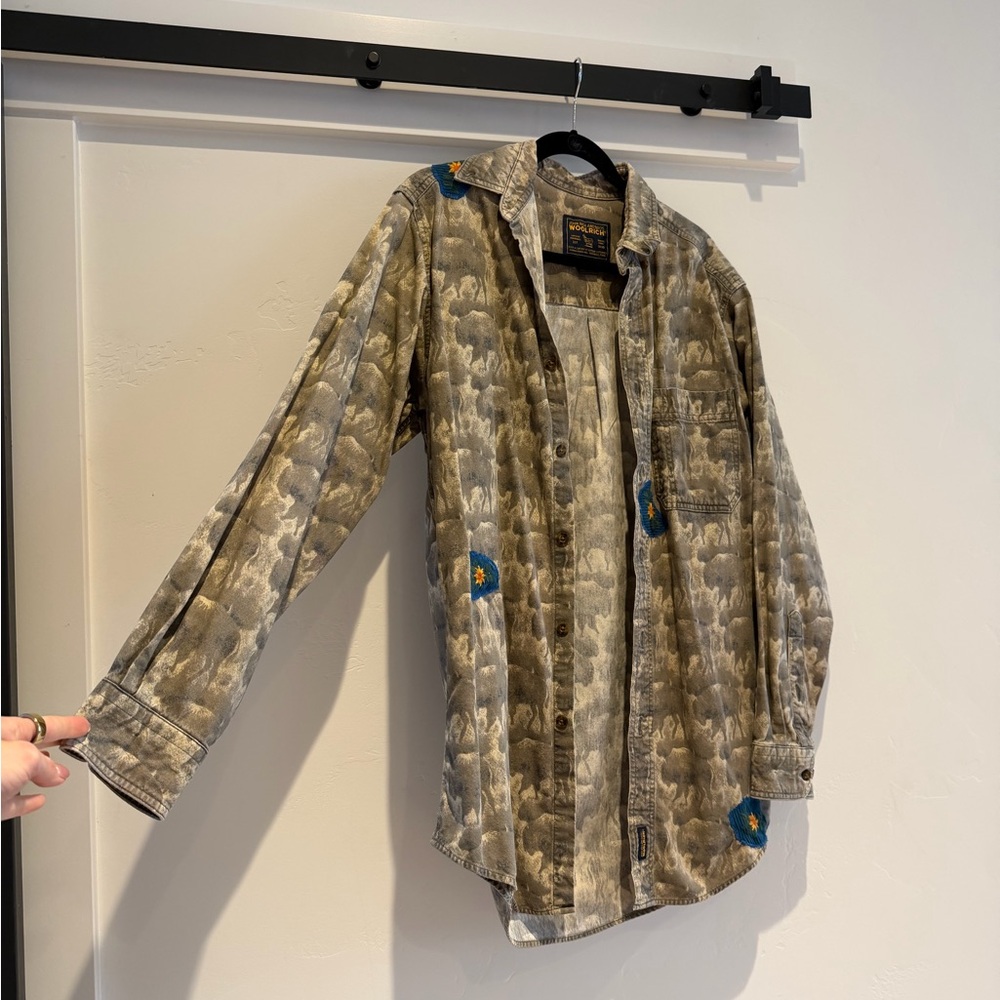 Vintage Woolrich Buffalo Print Button Down with patch detail ✨